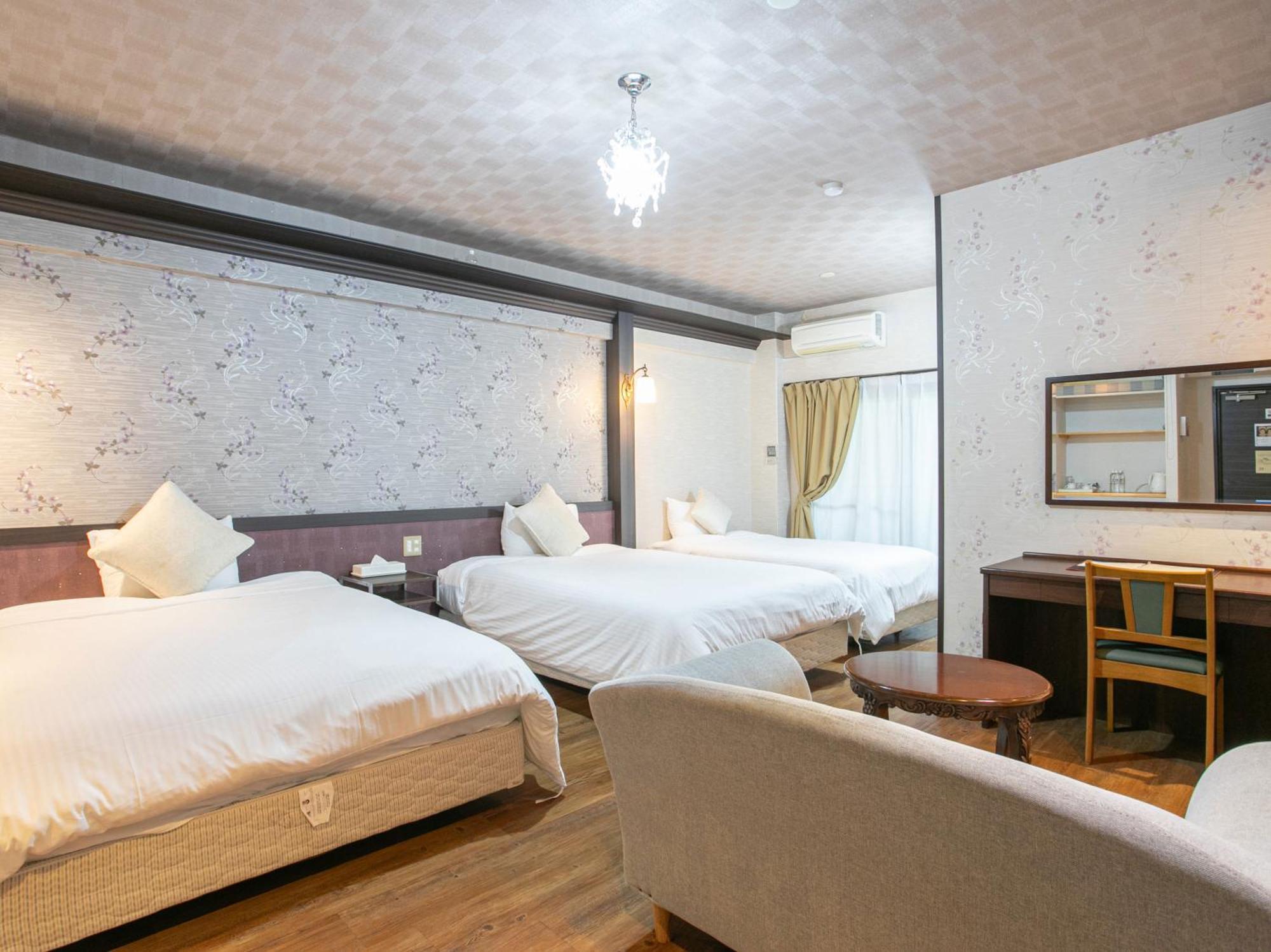 Yufuin Besso Shikisai Hotel Rum bild